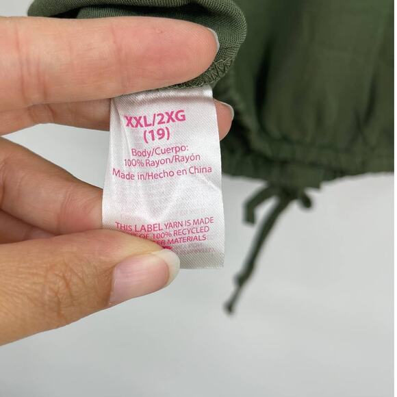 No Boundaries Womens Juniors Sea Turtle Green Button Front Cinched Waist Blouse - Picture 7 of 10